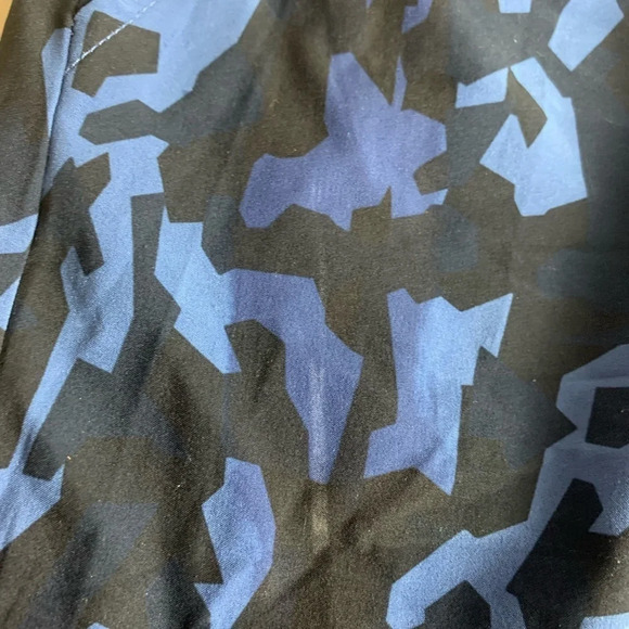 ZYIA Active Men’s Blue Camo Shorts Size Small - Picture 16 of 16